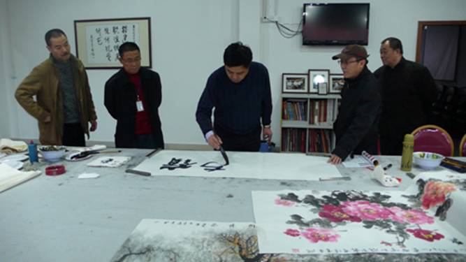  2011年1月13日，东莞诗书画研究院隆重举行天津美术学院东莞教研创作基地揭幕